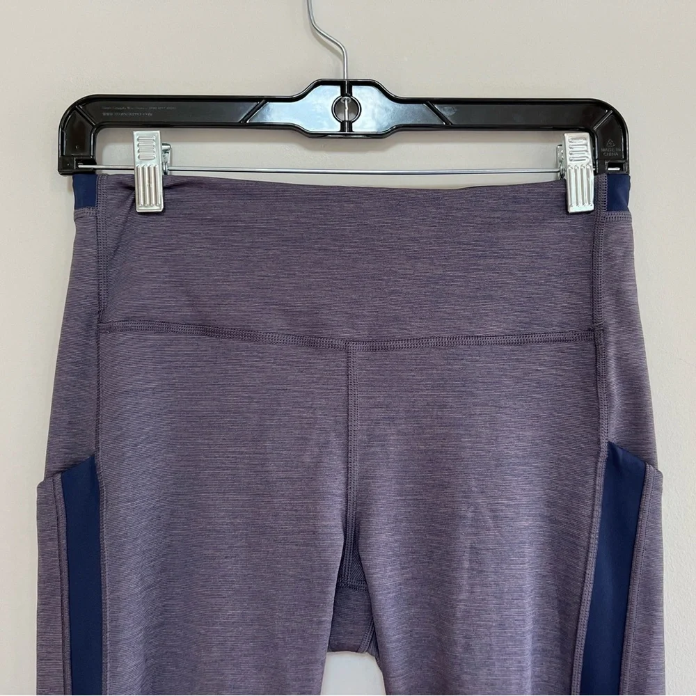 Athleta Ultimate Stash Pocket 7/8 Tight Leggings in Heather Grey/Navy, size M - Picture 10 of 11